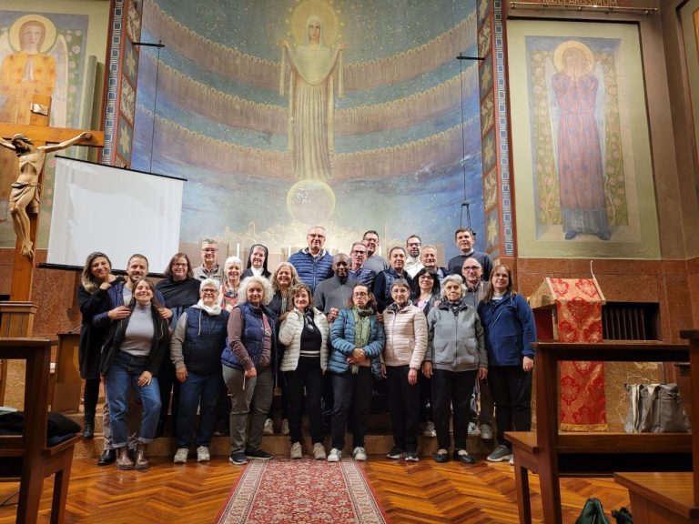 Foto sordi esercizi spirituali