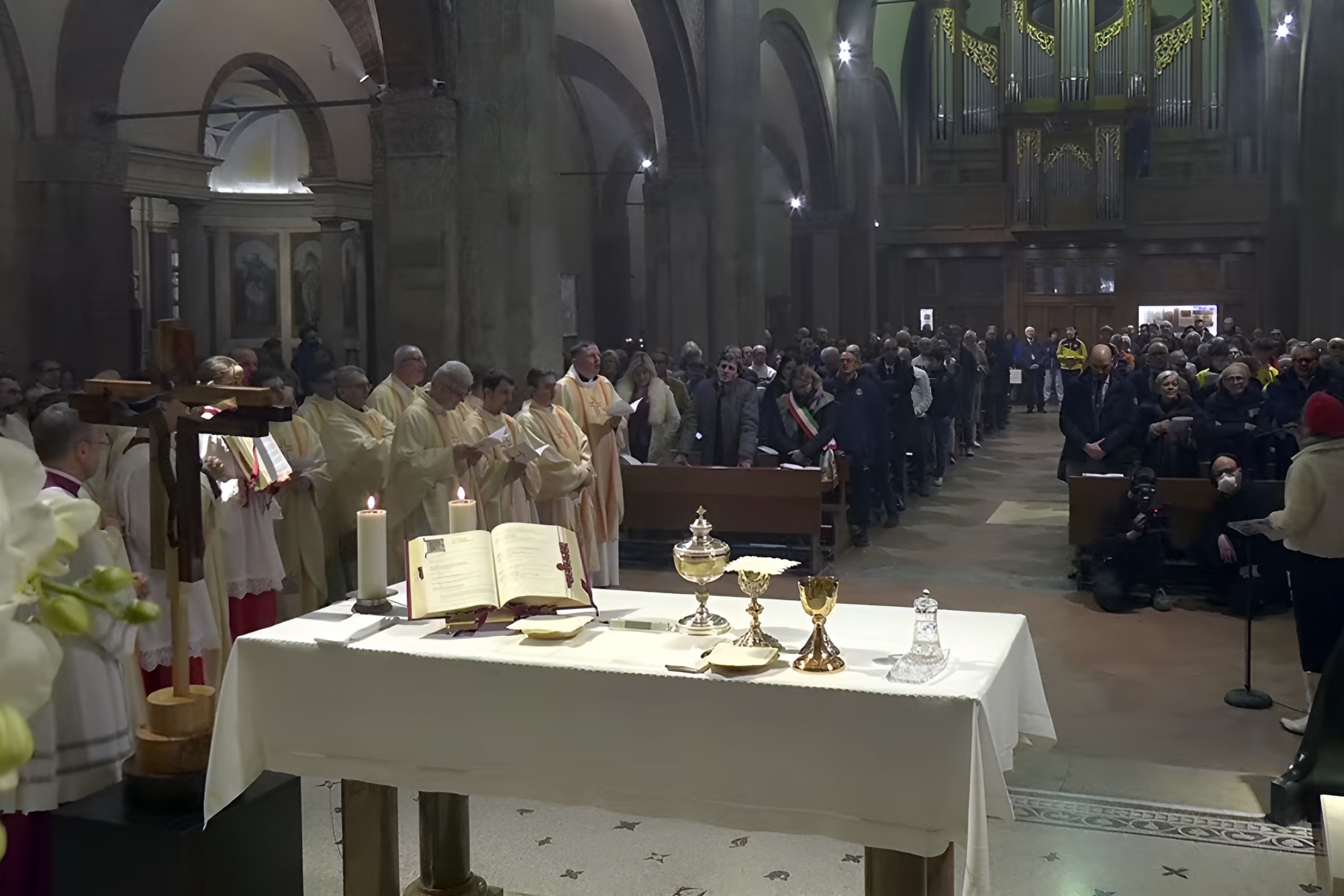 In San Babila accolta la Croce degli sportivi