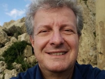 Cristiani e popolari a braccia aperte