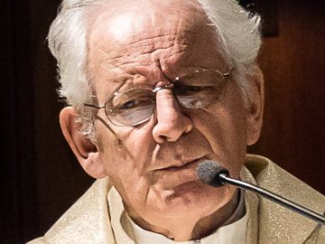 L’attesa a Monza e Vedano al Lambro, tra preparativi e preghiera