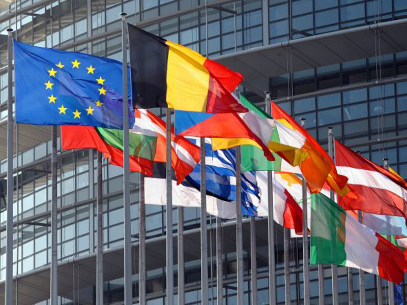 EU parliament flags - Sito