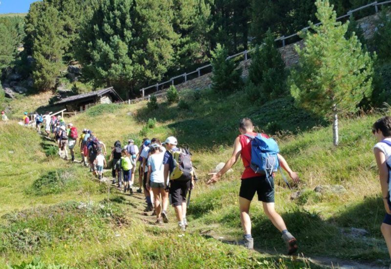 In cordata verso la meta. Famiglie sulle tracce dei santi