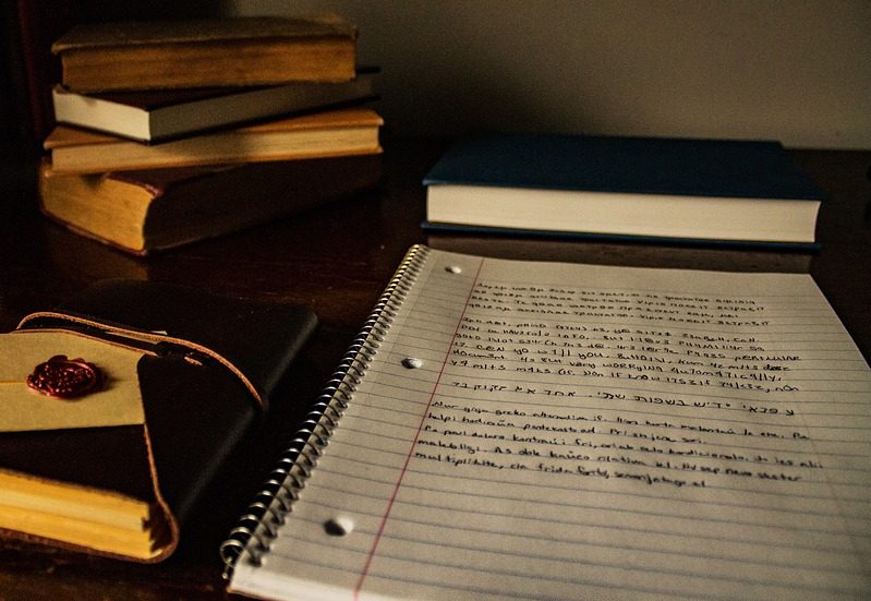 desk-2158142_960_720