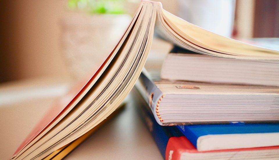 books-2012936_960_720