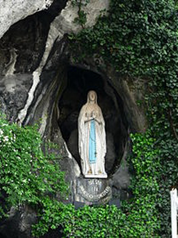 Oltre 250 Fedeli Lombardi A Lourdes Con Il Reliquiario Della Madonna Delle Lacrime Di Siracusa