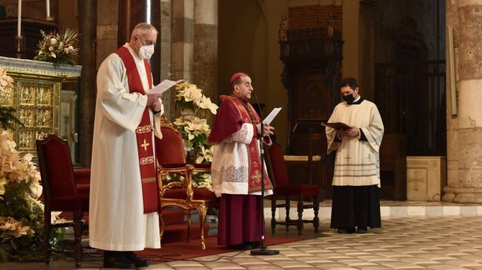 La preghiera in Sant’Ambrogio apre la Visita pastorale_2158 (1)