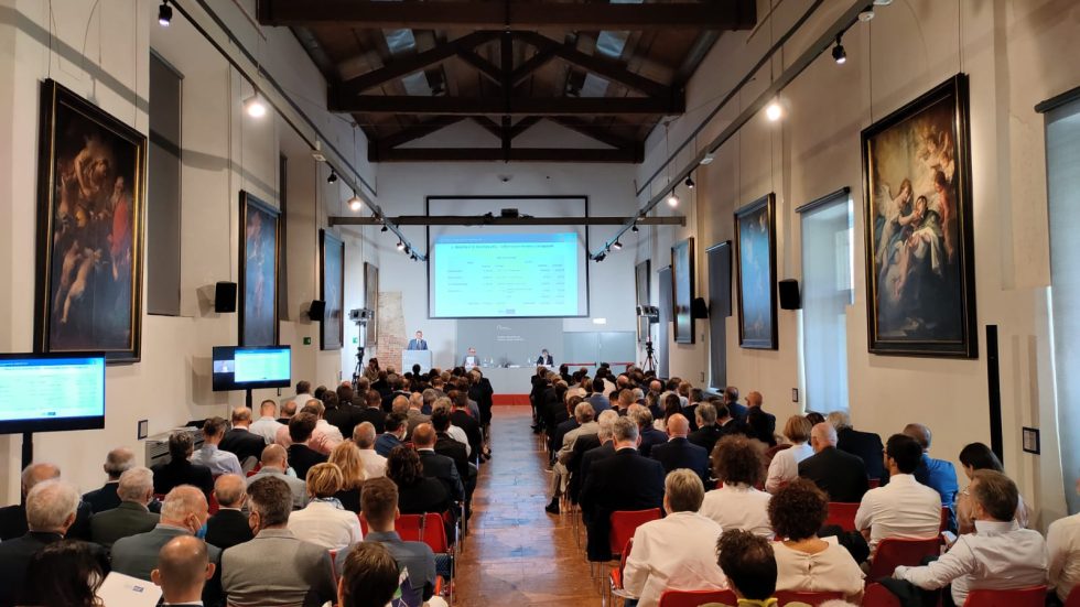 La Sala delle Arciconfraternite del Museo diocesano con gli intervenuti all'assemblea