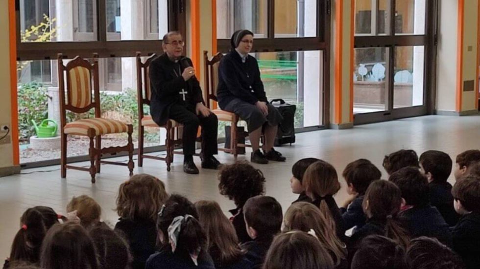 L'Arcivescovo parla ai ragazzi dell'Istituto Bianconi