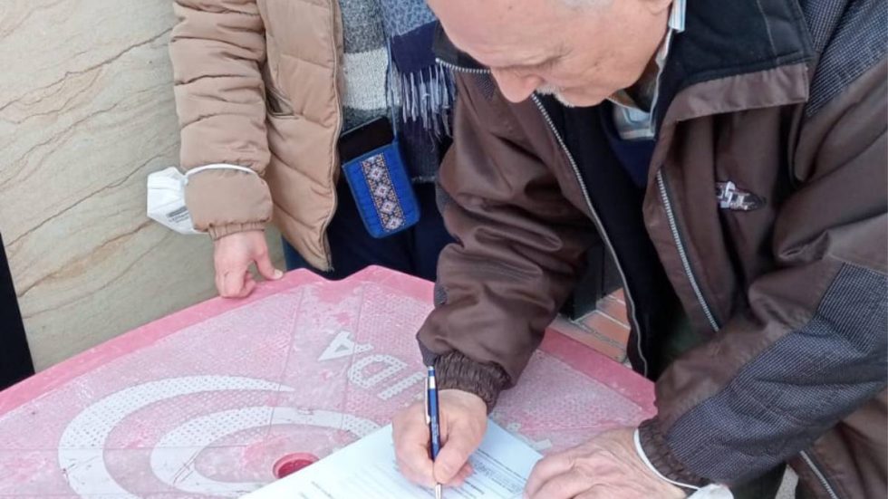 Raccolta di firme a Buccinasco