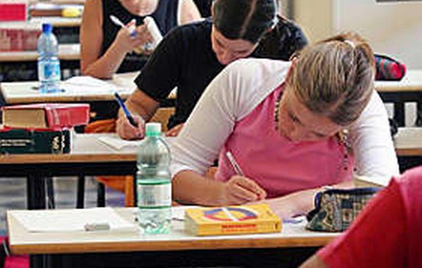 Esami: italiani popolo di “copioni”?