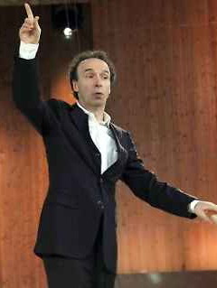 I 10 comandamenti “secondo” Benigni,<br>tra poesia e commozione