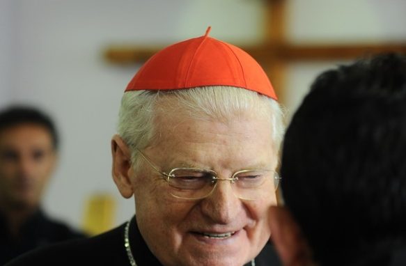 Scola a Opera per la mostra con i francobolli del Papa