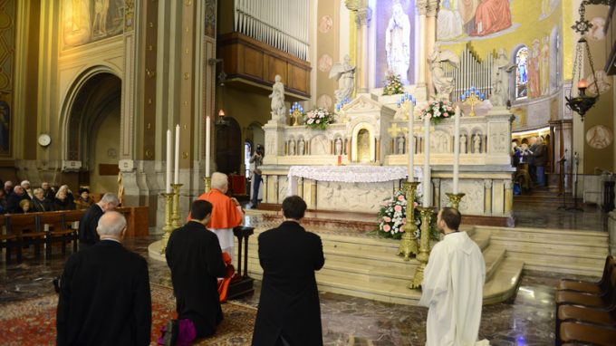 Scola: «Nella mano di chi cura i malati <br>c’è la mano di Dio»