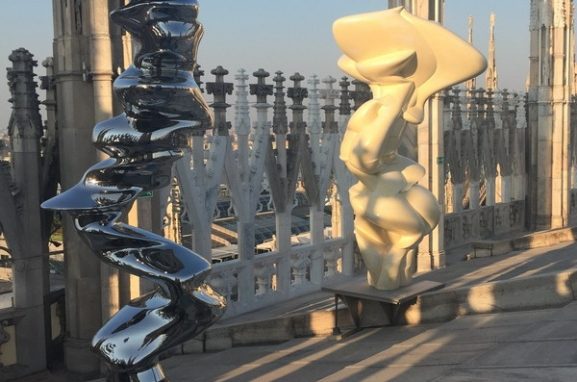 Tony Cragg, omaggio alla Madonnina <br>sulle Terrazze del Duomo