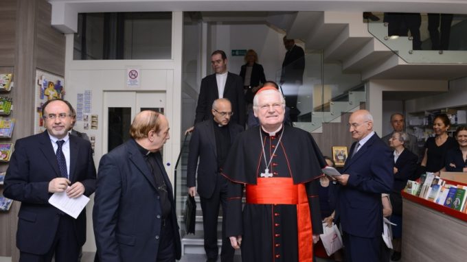 Scola: «Ci auguriamo che i cristiani riprendano <br>a leggere per la loro formazione»