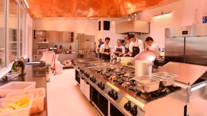 Refettorio, si amplia il circuito del cibo solidale