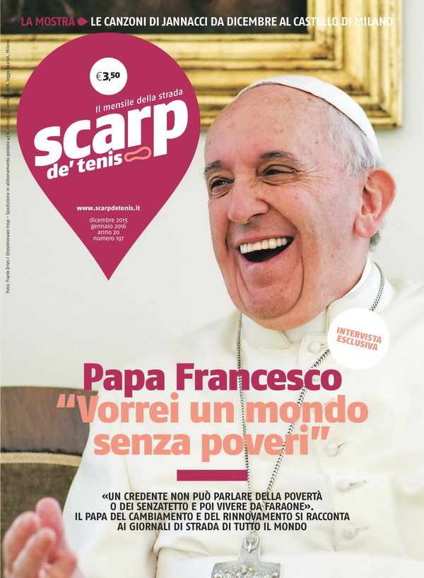 La copertina di "Scarp de tenis" del 2017 con l'intervista a papa Francesco
