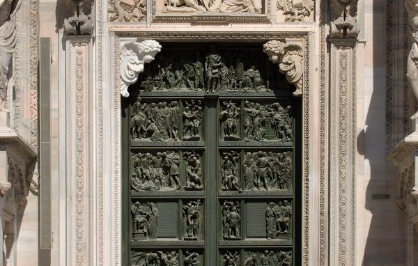 Il 2 marzo i vescovi lombardi  varcheranno la Porta Santa del Duomo