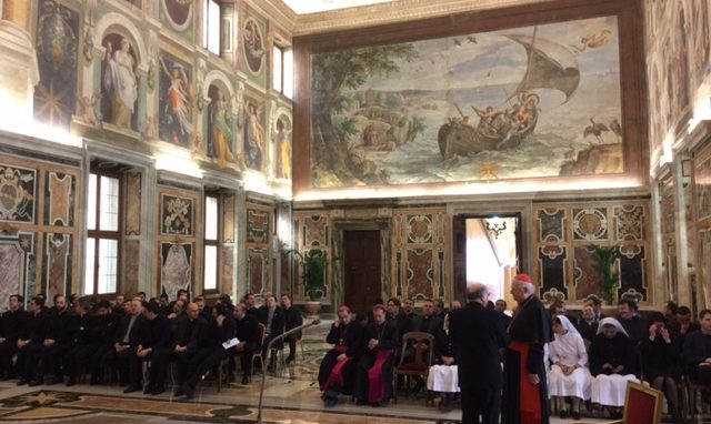 Francesco: «I preti seguano <br>il modello di san Carlo Borromeo»