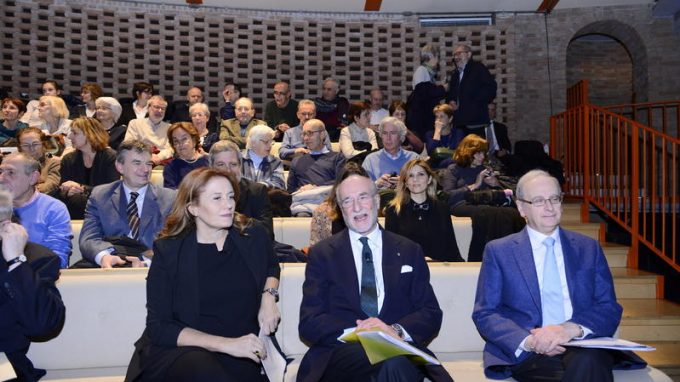 «Dialoghi», una società che costruisce muri <br>non ha futuro