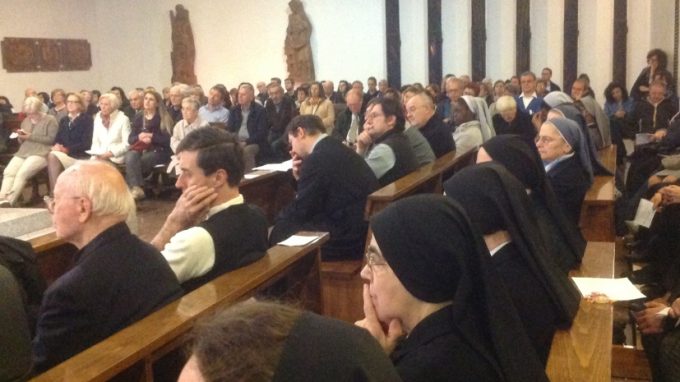 Scola: «Immettere gesti di gratuità nel deserto della società di oggi»