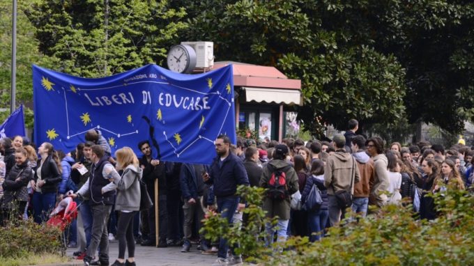 Scola: «È inaccettabile che, per un pregiudizio, si neghi la libertà di educare»