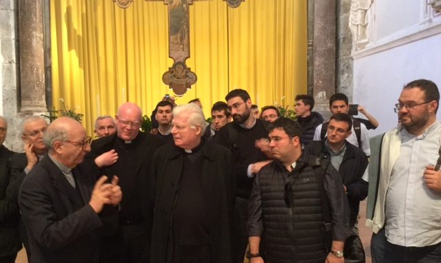 Scola ai giovani preti: «Attratti dalla potenza inerme del martirio»