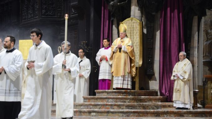 Scola: «A Natale il nostro tempo distratto si ferma e fa spazio, stupito, a una nascita»