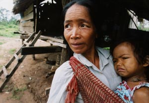In mostra alla Galleria San Fedele CAMBOGIA TRA PASSATO E FUTURO I progetti per l’infanzia della Comunità di Sant’Egidio nelle foto di Livio Senigalliesi