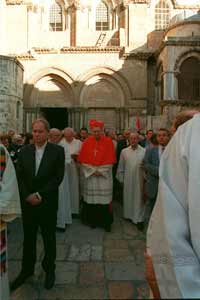 &laquo;Qui posso dedicare molto tempo alla preghiera. Anzitutto per la diocesi di Milano che considero ancora la mia diocesi, la mia famiglia&raquo; &laquo;PERCH&Eacute; HO SCELTO DI VIVERE A GERUSALEMME&raquo;