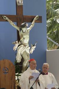 Il cardinale Camillo Ruini al XXIV Congresso nazionale di Bari «L’EUCARISTIA È IL CUORE DELLA CHIESA»