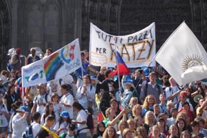 BENEDETTO XVI: &laquo;CARI GIOVANI…&raquo;