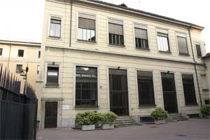 Uffici e servizi suddivisi in quattro ambiti LA CARITAS AMBROSIANA NELLE SUE ARTICOLAZIONI