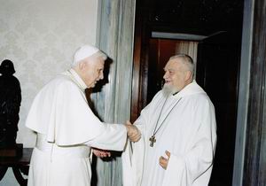 Riflessione di Enzo Bianchi, priore della Comunità di Bose TEMPO DI LOTTA E DI COMPASSIONE