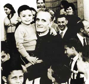 Prete ambrosiano di grande coraggio e generosit&agrave; UN “IMPRENDITORE” DELLA CARIT&Agrave;