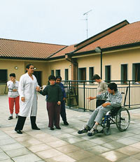 Istituto Sacra Famiglia SOPRA TUTTO LA CARITÀ