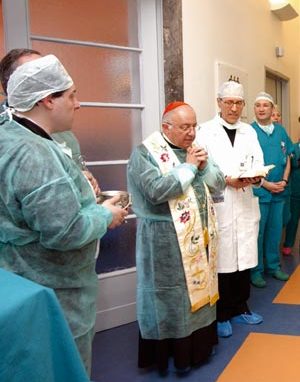 Da un intervento del cardinale Dionigi Tettamanzi AGLI OPERATORI SANITARI
