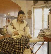 Anche se stanno ridefinendo i ruoli maschili e femminili nel lavoro familiare REGGE IL PATTO DI MUTUA SOLIDARIET&Agrave; TRA DUE GENERAZIONI