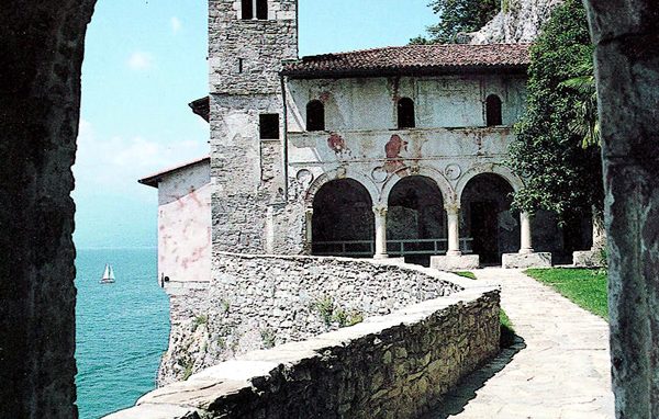 Varese, Settimana liturgica nazionale PERCORSI DI FEDE SUL LAGO MAGGIORE: SANTA CATERINA DEL SASSO