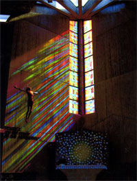 Arte nelle nuove chiese: le vetrate di Alessandro Nastasio a Vimodrone AL DI LA’ DEGLI ACCADEMISMI, CON ORIGINALITA’ E PROFONDITA’