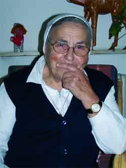 Un asilo al di là del muro CRÈCHE, LA CASA DELL’AMORE