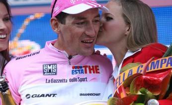 Il bergamasco leader della classifica al termine della prima settimana PINOTTI, ROSA D’ALTRI TEMPI