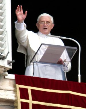 Benedetto XVI all’Angelus di domenica 7 ottobre &laquo;TENETE VIVO L’ANELITO MISSIONARIO&raquo;