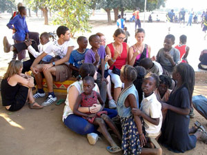 L’esperienza estiva in Zambia dei giovani della parrocchia S. Spirito ABBIAMO CONDIVISO LA VITA DI TUTTI