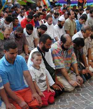 L’Islam in mezzo a noi I LUOGHI DI RITROVO DEI MUSULMANI IN DIOCESI DI MILANO