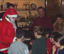 Natale 2007 UNA FESTA “CON I TUOI” CHE LASCIA UNA SCIA DI 364 GIORNI