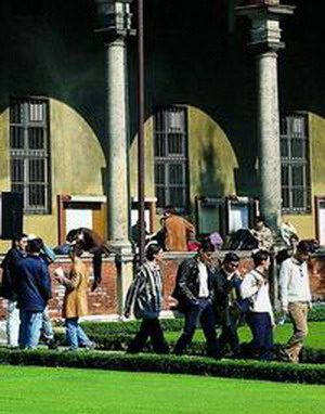 Dopo la cancellazione della visita alla Sapienza AL PAPA LA SOLIDARIETÀ DELLA CATTOLICA