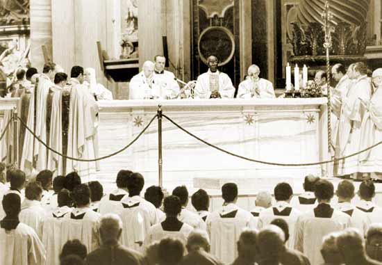 L’incontro con gli ambrosiani a Roma e l’Ordinazione episcopale in S. Pietro