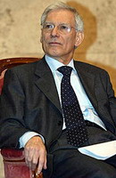 Istituzioni, con l’etica si recupera credibilità