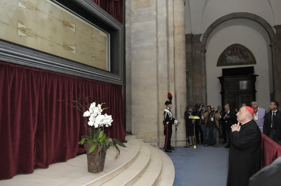 Davanti alla Sindone, «vedere e credere»